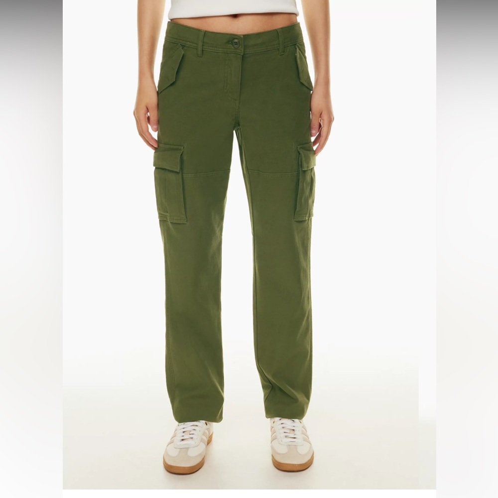 Mid rise BLACK pant NWT